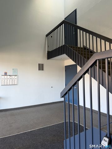 131 Florence Road 1C, Branford, CT 06405