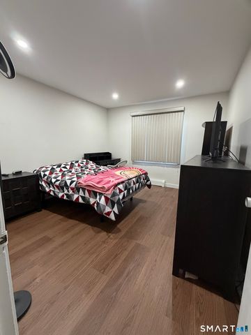 131 Florence Road 1C, Branford, CT 06405