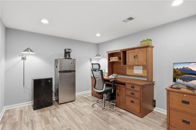 200 Finsbury Park Court, Suwanee, GA 30024