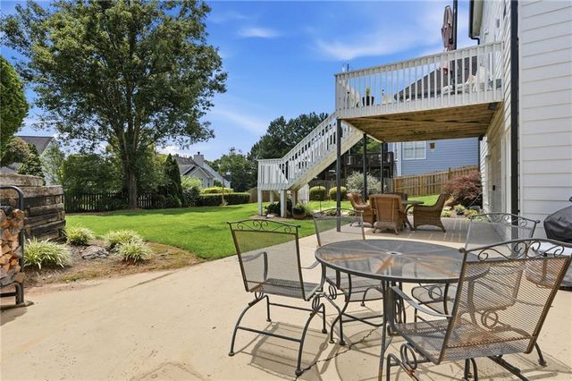 200 Finsbury Park Court, Suwanee, GA 30024