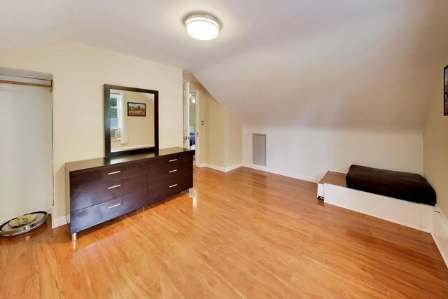 17211 Winfield ROAD, Bristol, WI 53104