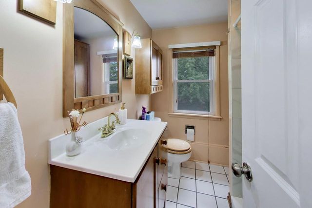 17211 Winfield ROAD, Bristol, WI 53104
