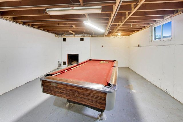 17211 Winfield ROAD, Bristol, WI 53104