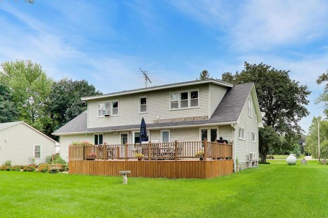 17211 Winfield ROAD, Bristol, WI 53104