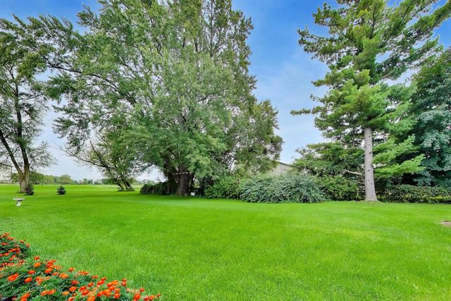 17211 Winfield ROAD, Bristol, WI 53104
