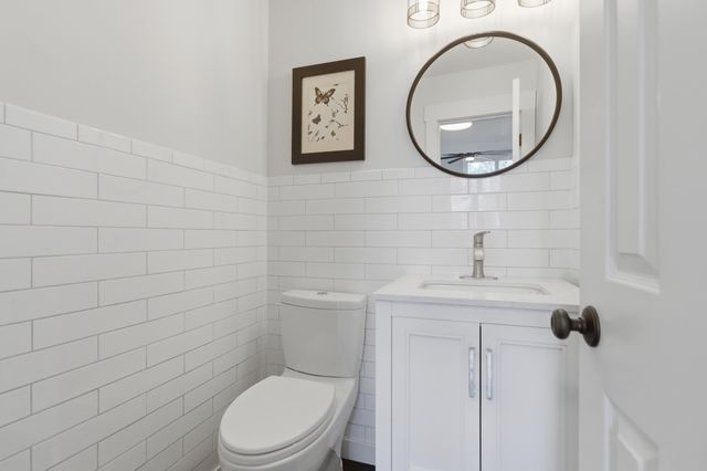 93 Shadowmoss Parkway, Charleston, SC 29414