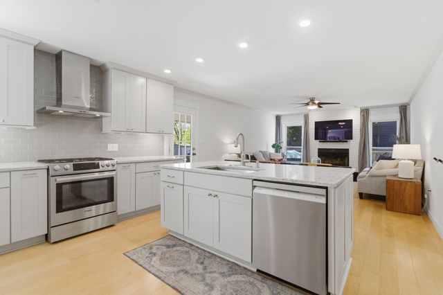 93 Shadowmoss Parkway, Charleston, SC 29414