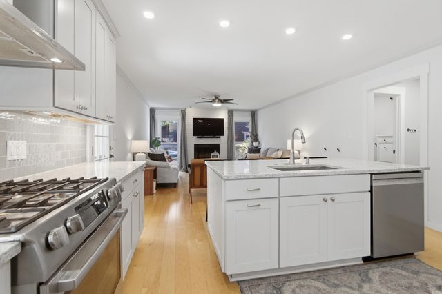 93 Shadowmoss Parkway, Charleston, SC 29414