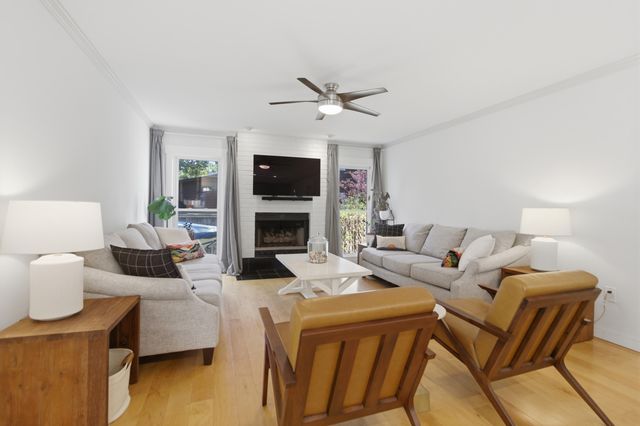 93 Shadowmoss Parkway, Charleston, SC 29414