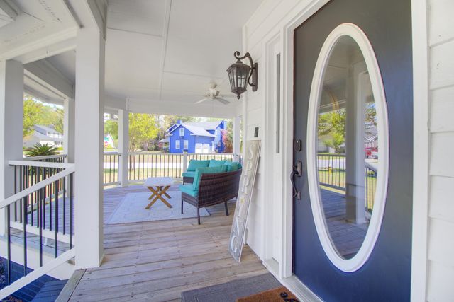 93 Shadowmoss Parkway, Charleston, SC 29414