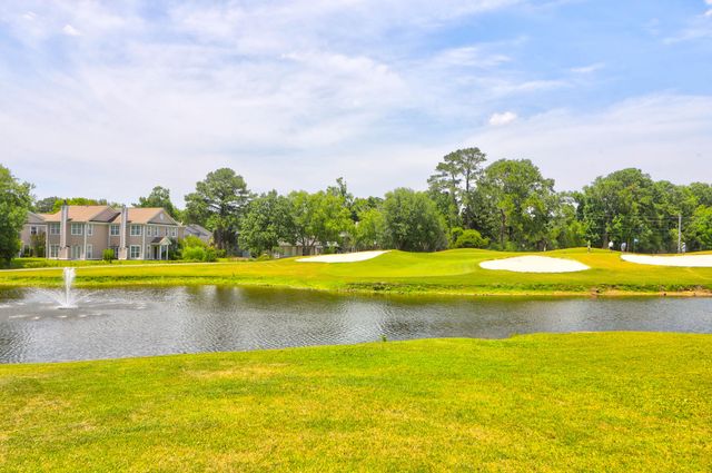 93 Shadowmoss Parkway, Charleston, SC 29414