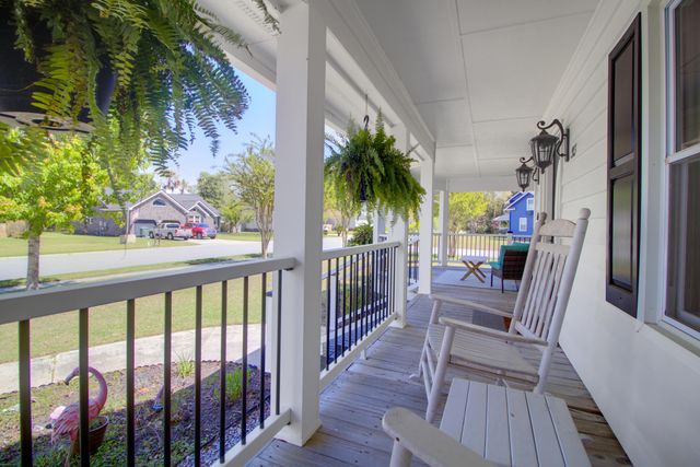 93 Shadowmoss Parkway, Charleston, SC 29414