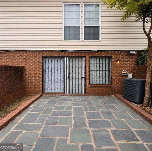 3254 Strawberry Lane, Decatur, GA 30034