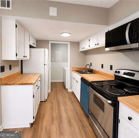 3254 Strawberry Lane, Decatur, GA 30034