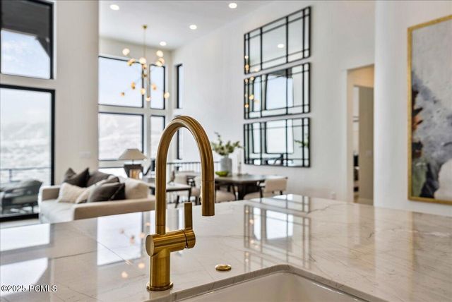 11378 N Regal Ridge Court, Mayflower Mountain, UT 84032