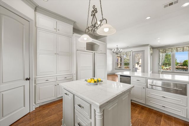 161 Ridgemont Drive, Heath, TX 75126