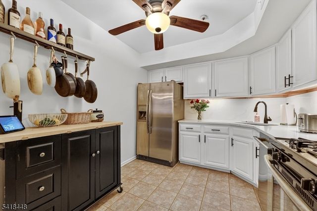 224 Cambridge Dr, Ramsey Boro, NJ 07446