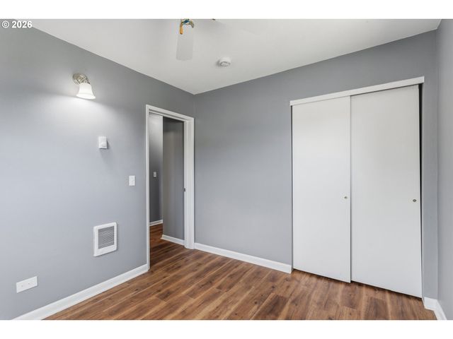 998 1ST Ave, Vernonia, OR 97064