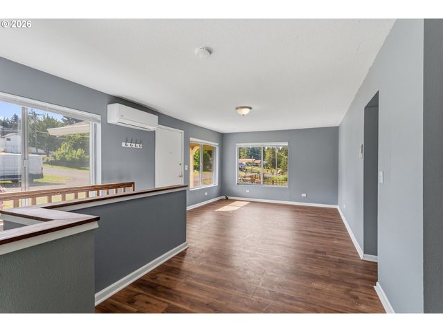 998 1ST Ave, Vernonia, OR 97064