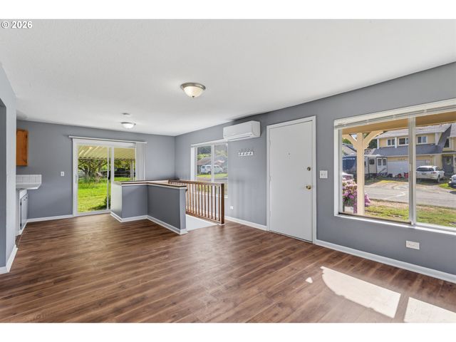 998 1ST Ave, Vernonia, OR 97064
