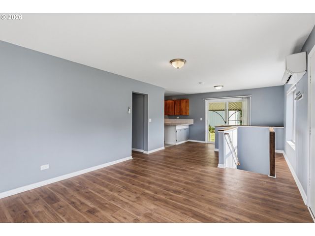 998 1ST Ave, Vernonia, OR 97064