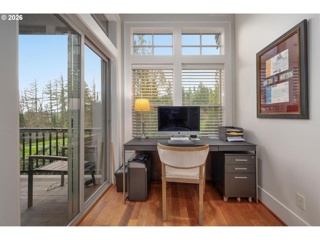 10239 Sw TAYLOR St, Portland, OR 97225