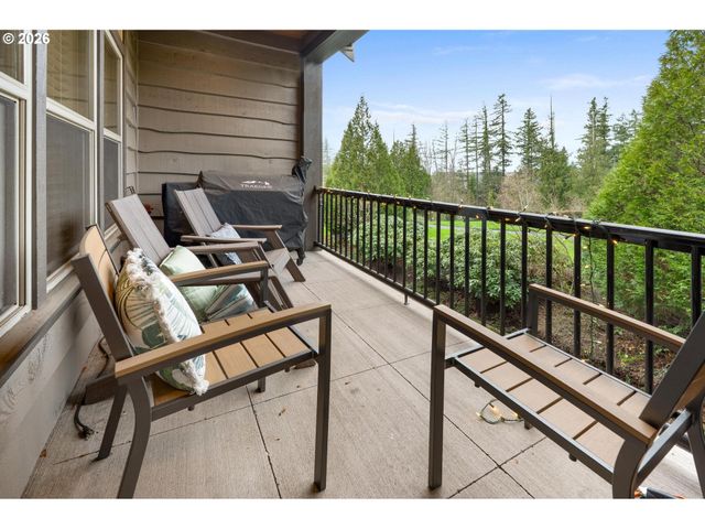 10239 Sw TAYLOR St, Portland, OR 97225