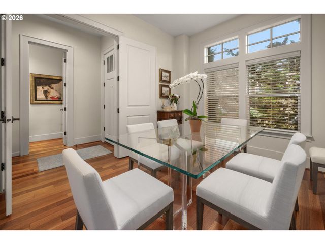 10239 Sw TAYLOR St, Portland, OR 97225