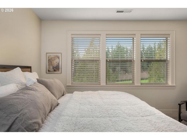 10239 Sw TAYLOR St, Portland, OR 97225