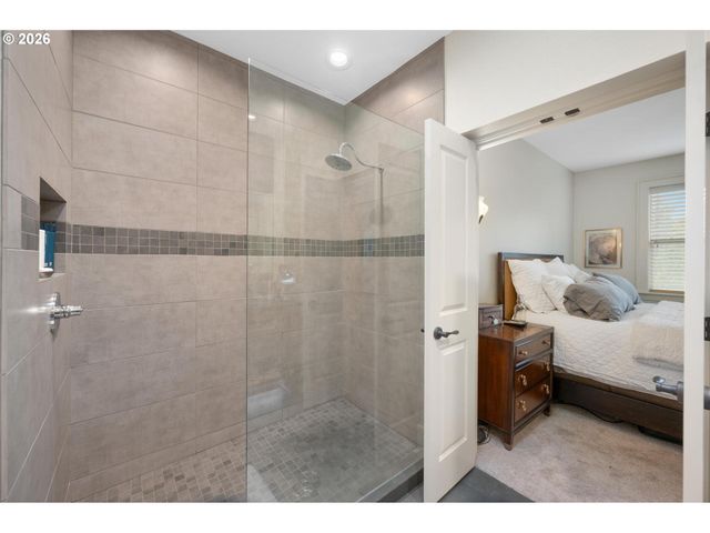 10239 Sw TAYLOR St, Portland, OR 97225