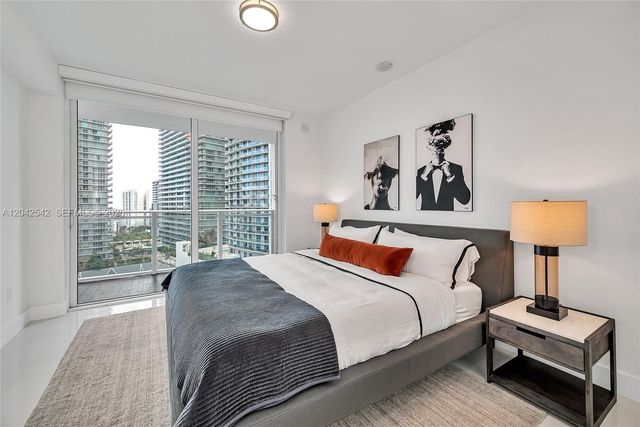 1080 Brickell Ave 1601, Miami, FL 33131