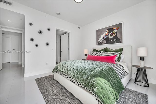 1080 Brickell Ave 1601, Miami, FL 33131
