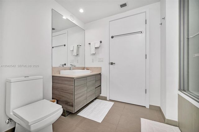 1080 Brickell Ave 1601, Miami, FL 33131