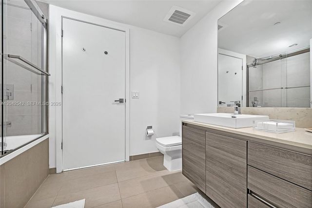 1080 Brickell Ave 1601, Miami, FL 33131