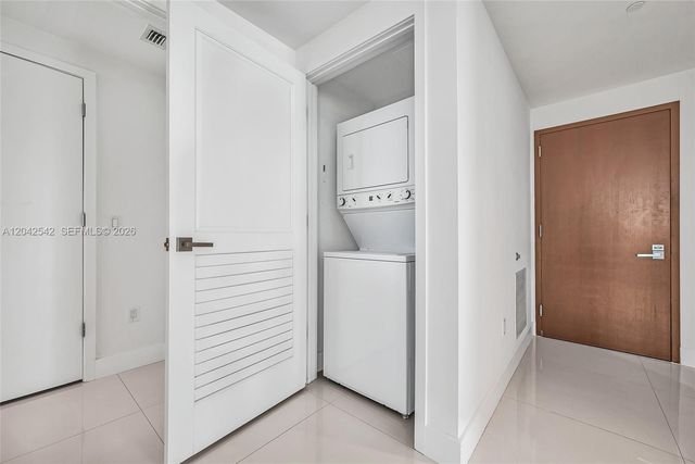 1080 Brickell Ave 1601, Miami, FL 33131