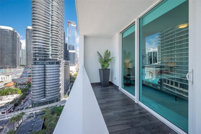 1080 Brickell Ave 1601, Miami, FL 33131