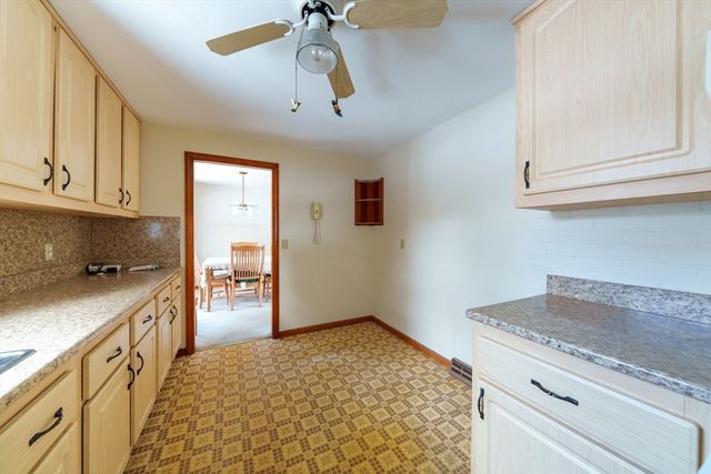 8 Apache Rd, Bellingham, MA 02019