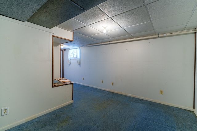 8 Apache Rd, Bellingham, MA 02019