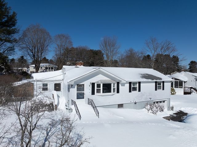 8 Apache Rd, Bellingham, MA 02019