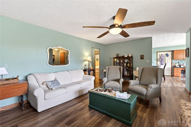 6668 Oakwood Lane, Huber Heights, OH 45424