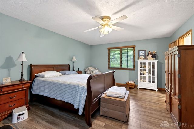 6668 Oakwood Lane, Huber Heights, OH 45424