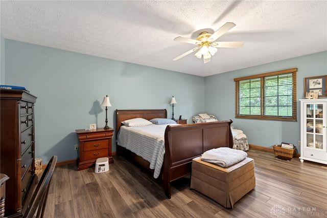 6668 Oakwood Lane, Huber Heights, OH 45424