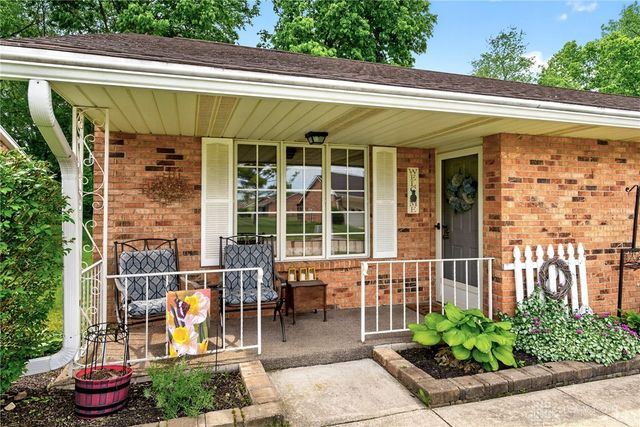 6668 Oakwood Lane, Huber Heights, OH 45424