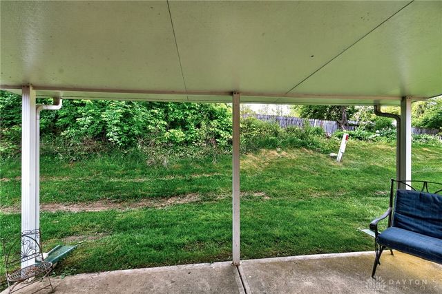 6668 Oakwood Lane, Huber Heights, OH 45424