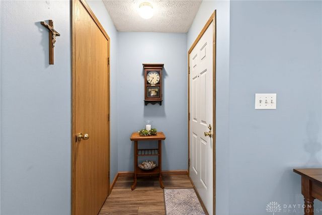 6668 Oakwood Lane, Huber Heights, OH 45424