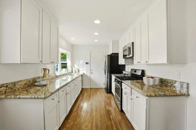 7416 Rowena Street, San Diego, CA 92119