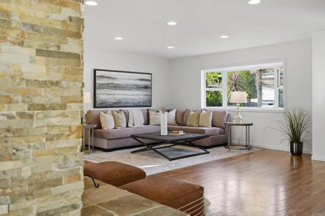 7416 Rowena Street, San Diego, CA 92119