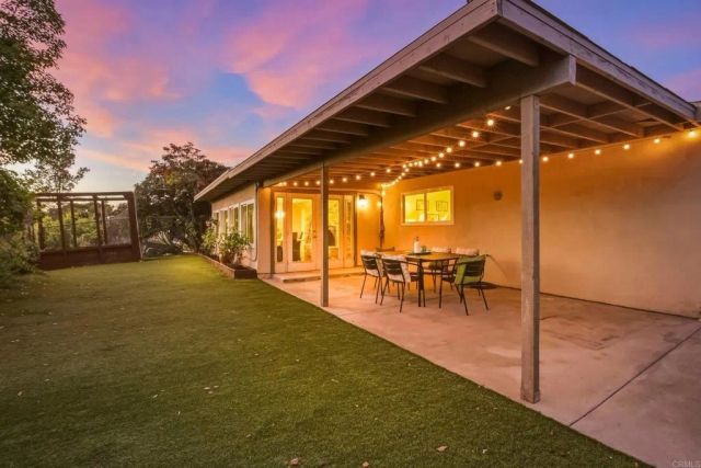 7416 Rowena Street, San Diego, CA 92119