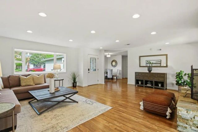 7416 Rowena Street, San Diego, CA 92119