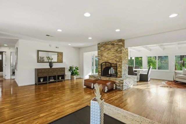 7416 Rowena Street, San Diego, CA 92119